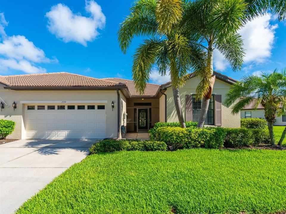 Recently Sold: $555,000 (2 beds, 2 baths, 2102 Square Feet)