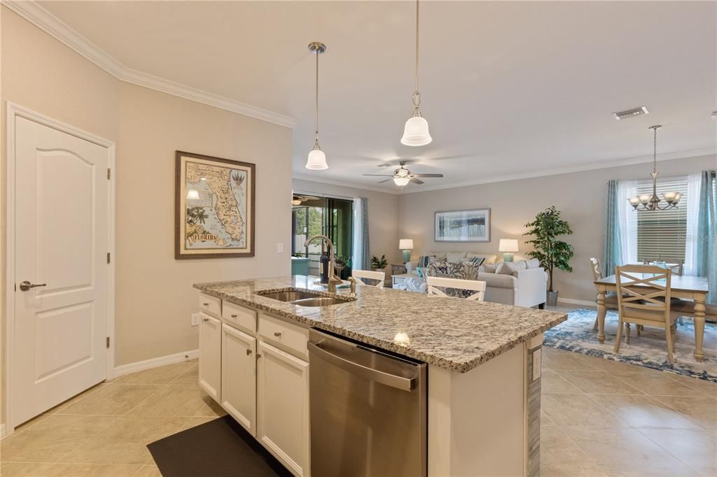 Recently Sold: $675,000 (3 beds, 3 baths, 1831 Square Feet)