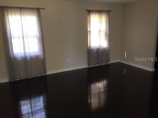 Recently Rented: $1,500 (2 beds, 1 baths, 910 Square Feet)