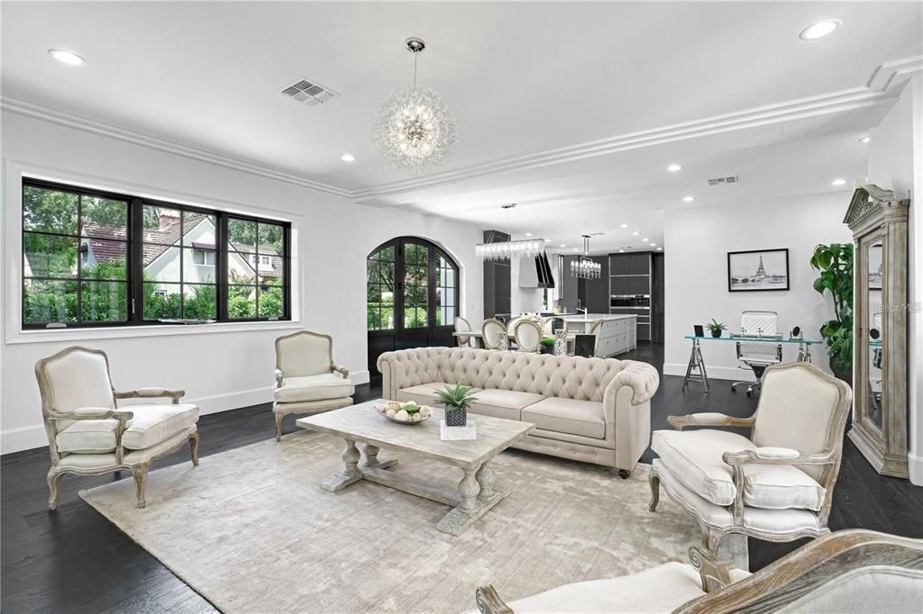 Recently Sold: $6,495,000 (5 beds, 6 baths, 9233 Square Feet)