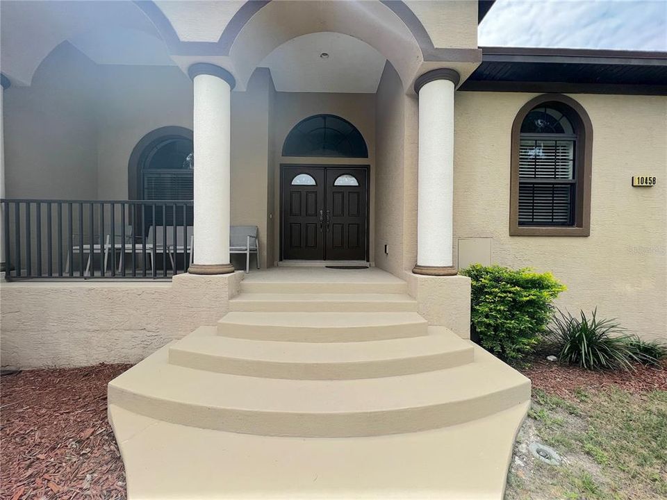 Recently Sold: $1,100,000 (3 beds, 2 baths, 1787 Square Feet)