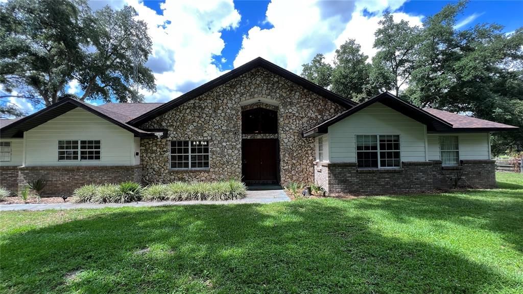 34 Acres!  22 Stall Barn Fence and Cross Fenced