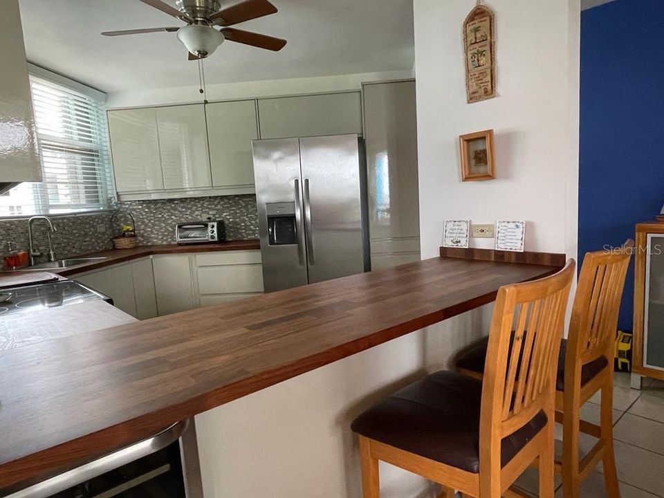 Vendido Recientemente: $260,000 (3 camas, 2 baños, 1115.39 Pies cuadrados)