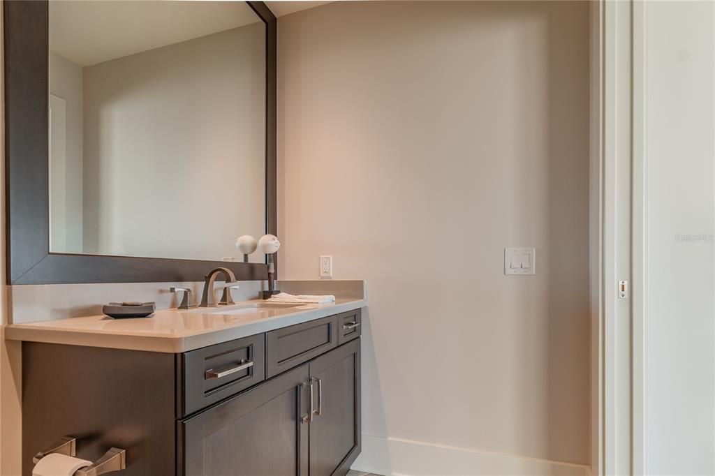 Recently Sold: $1,250,000 (2 beds, 2 baths, 1570 Square Feet)