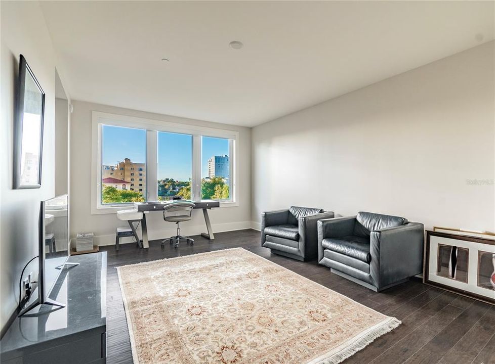 Recently Sold: $1,250,000 (2 beds, 2 baths, 1570 Square Feet)