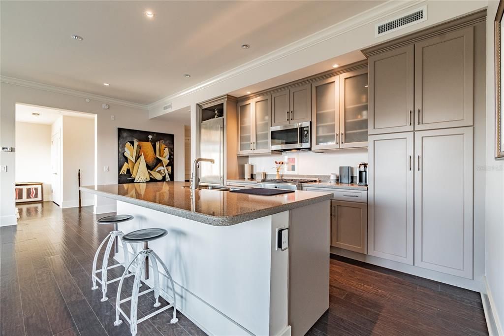 Recently Sold: $1,250,000 (2 beds, 2 baths, 1570 Square Feet)