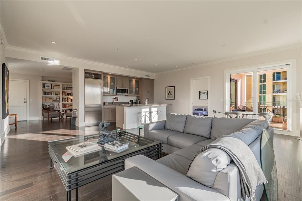 Recently Sold: $1,250,000 (2 beds, 2 baths, 1570 Square Feet)