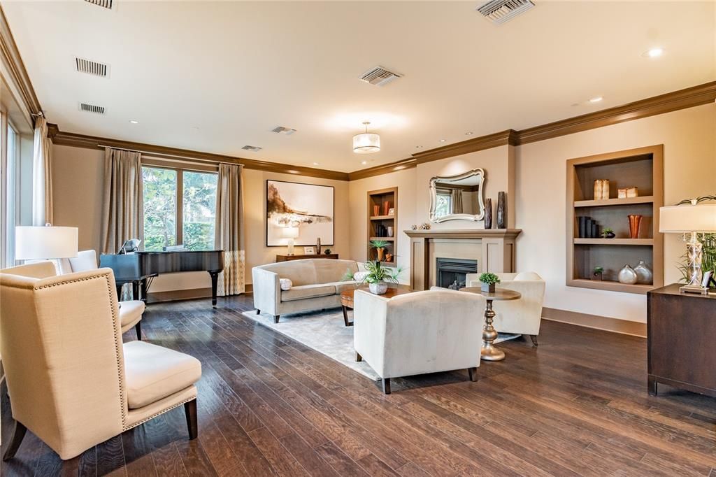 Recently Sold: $1,250,000 (2 beds, 2 baths, 1570 Square Feet)