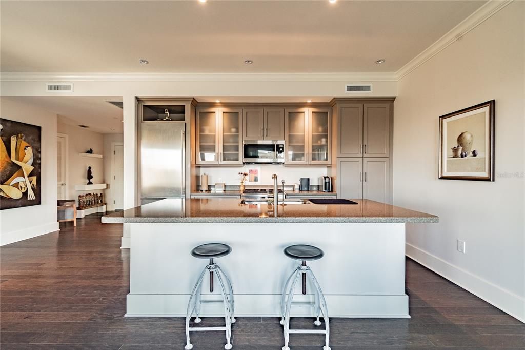 Recently Sold: $1,250,000 (2 beds, 2 baths, 1570 Square Feet)