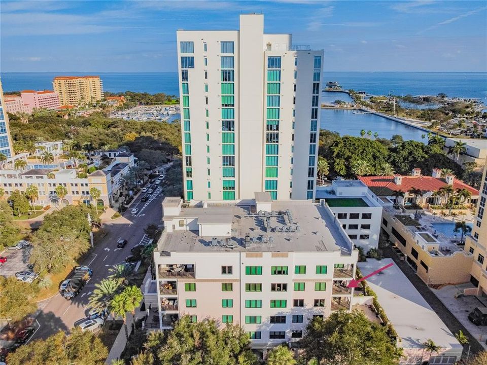 Recently Sold: $1,250,000 (2 beds, 2 baths, 1570 Square Feet)