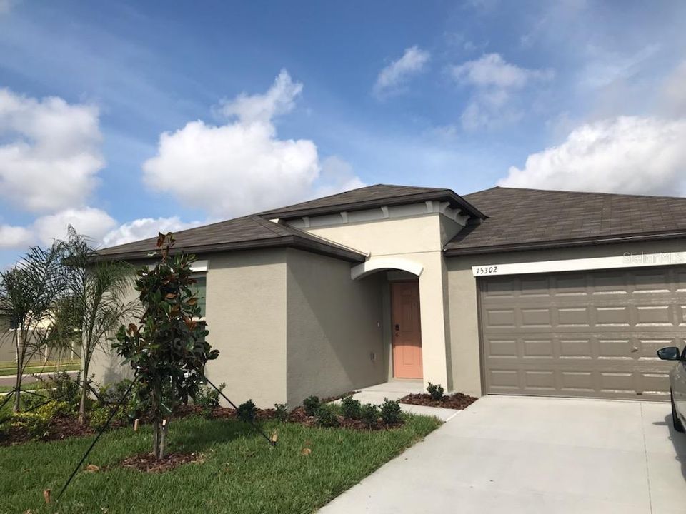 Recently Sold: $332,525 (4 beds, 2 baths, 1936 Square Feet)