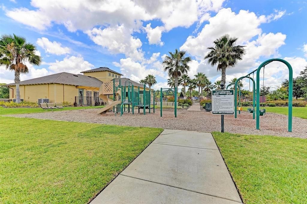Recently Sold: $460,000 (4 beds, 2 baths, 1850 Square Feet)