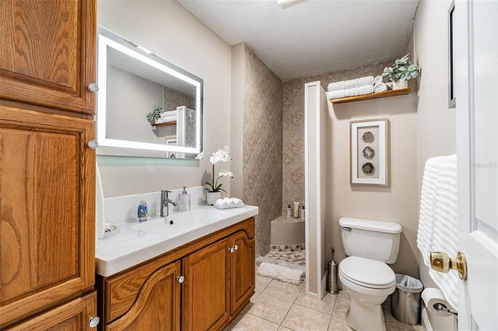 最近售出: $415,000 (3 贝兹, 2 浴室, 1517 平方英尺)