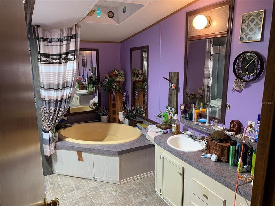 Недавно продано: $129,900 (3 спален, 2 ванн, 1839 Квадратных фут)