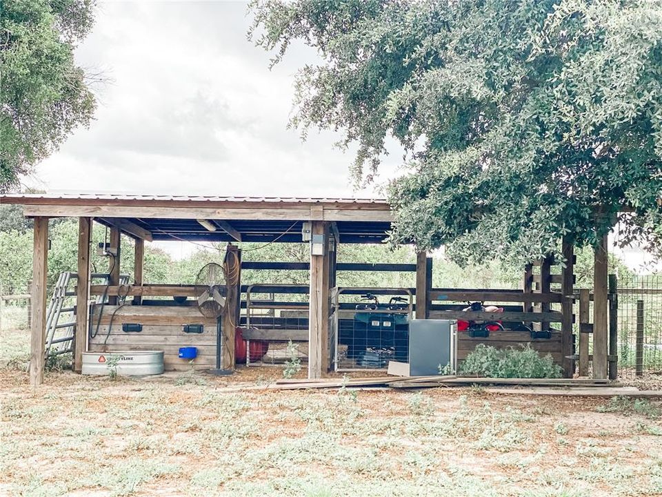 Barn - 2x 12x12 stall with water and electric. 8' porch. Feed/tack shed