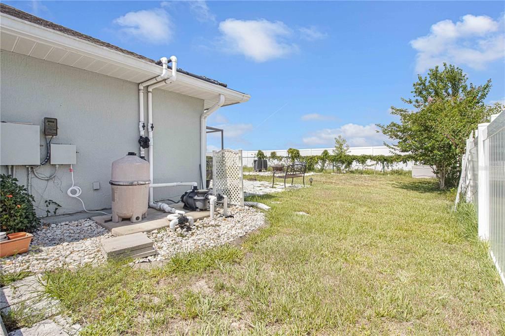 Recently Sold: $369,000 (3 beds, 2 baths, 1848 Square Feet)