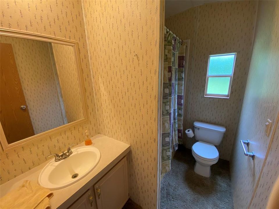 最近售出: $119,500 (3 贝兹, 2 浴室, 960 平方英尺)