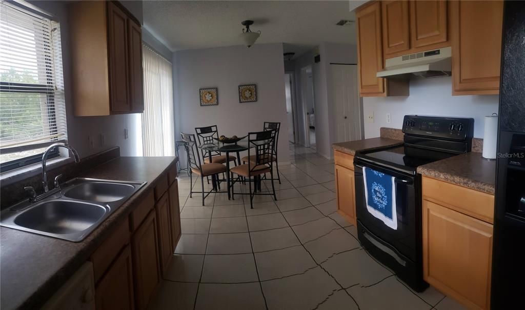 Vendido Recientemente: $165,000 (2 camas, 2 baños, 1008 Pies cuadrados)