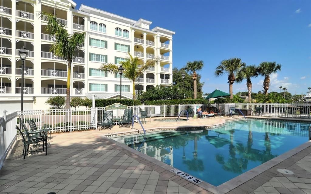 Recently Sold: $3,500,000 (3 beds, 3 baths, 3524 Square Feet)