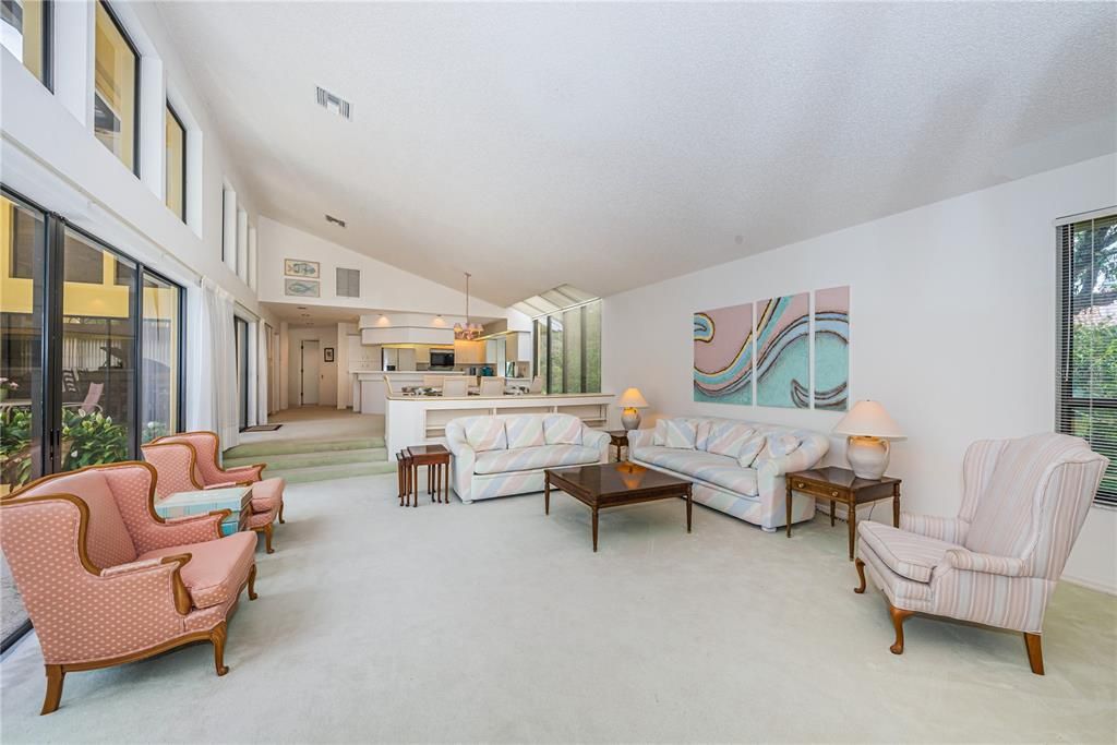 Recently Sold: $979,000 (4 beds, 4 baths, 4171 Square Feet)