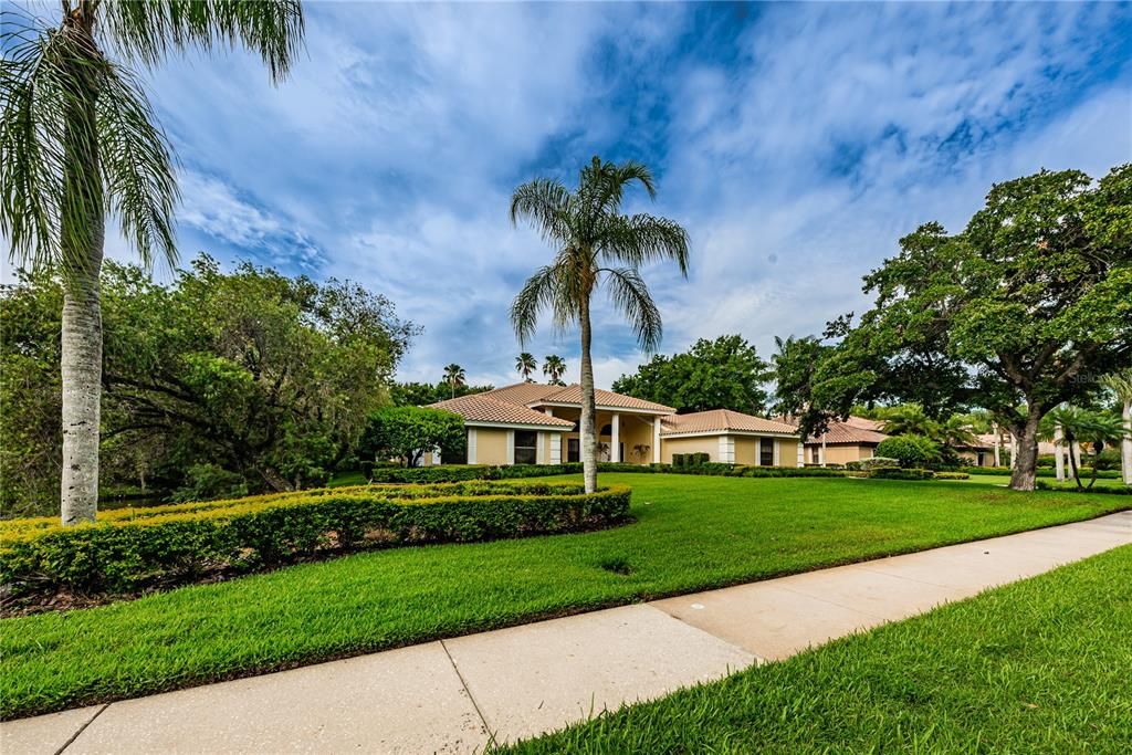 Recently Sold: $979,000 (4 beds, 4 baths, 4171 Square Feet)