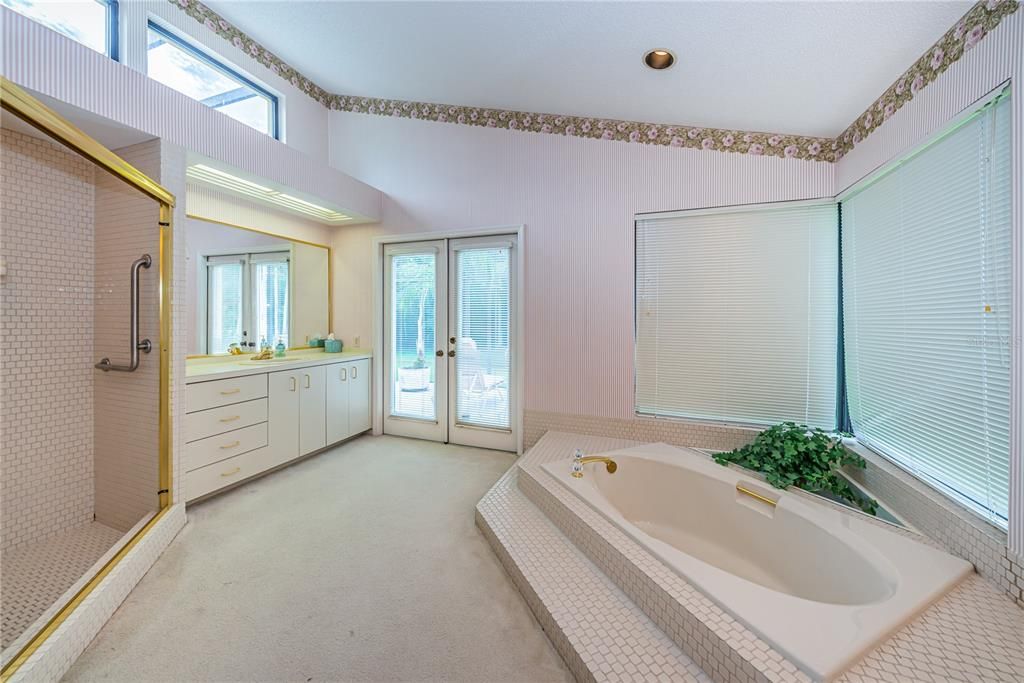 Недавно продано: $979,000 (4 спален, 4 ванн, 4171 Квадратных фут)