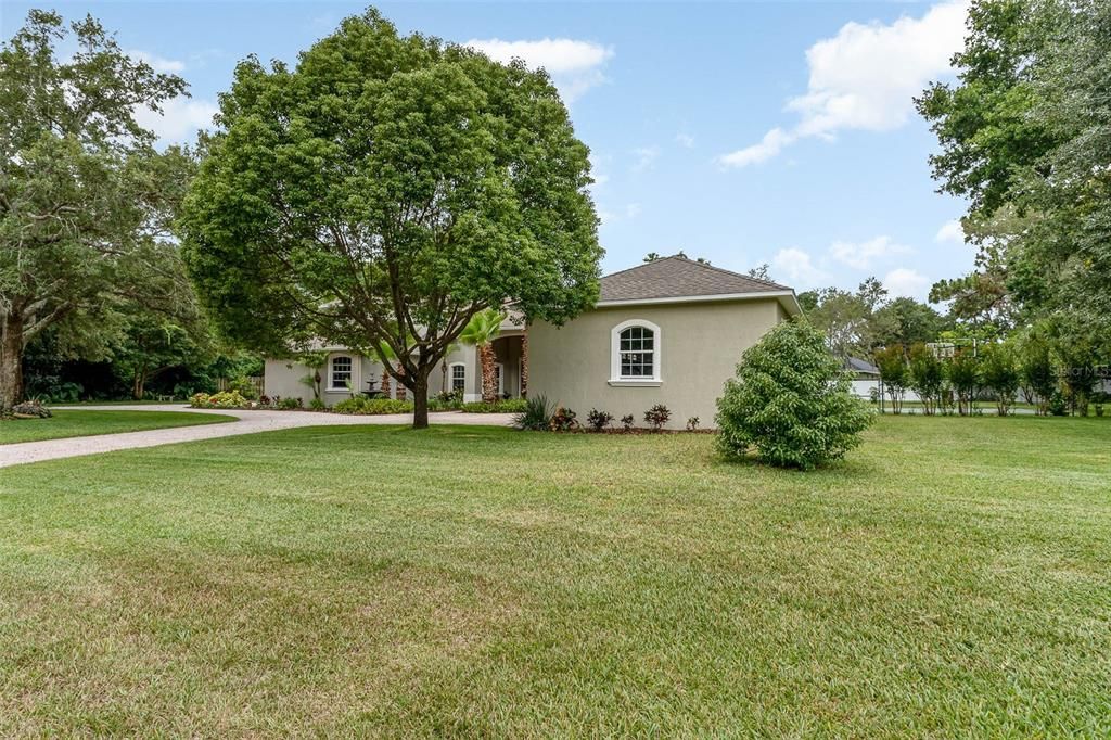 Recently Sold: $689,900 (5 beds, 3 baths, 3180 Square Feet)