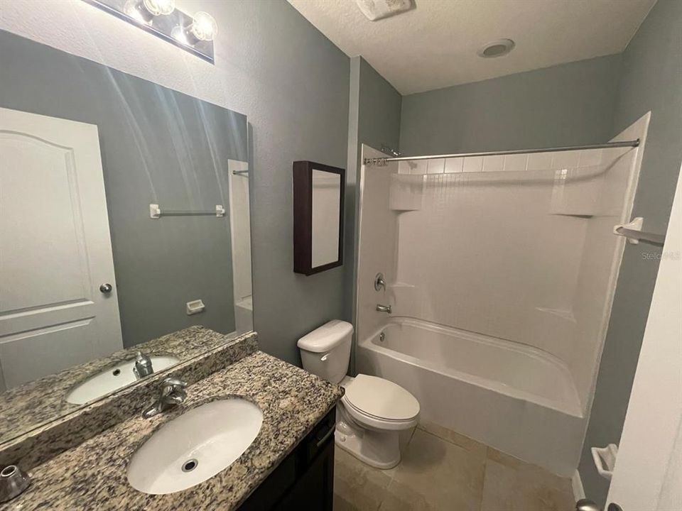 最近租的: $2,250 (3 贝兹, 2 浴室, 1704 平方英尺)