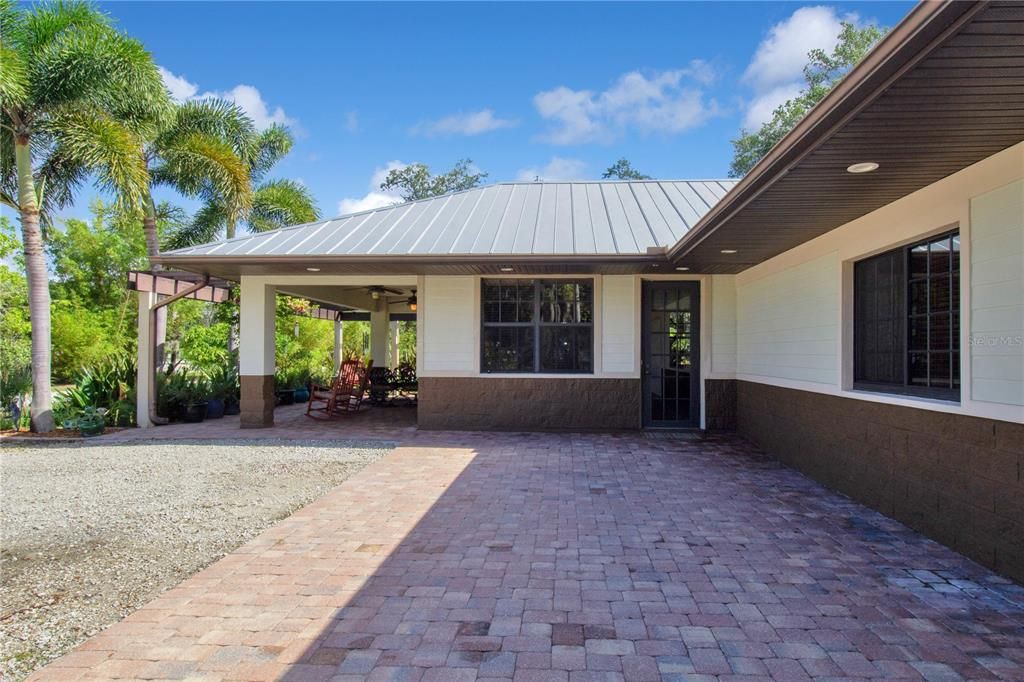 For Sale: $1,375,000 (2 beds, 2 baths, 1625 Square Feet)