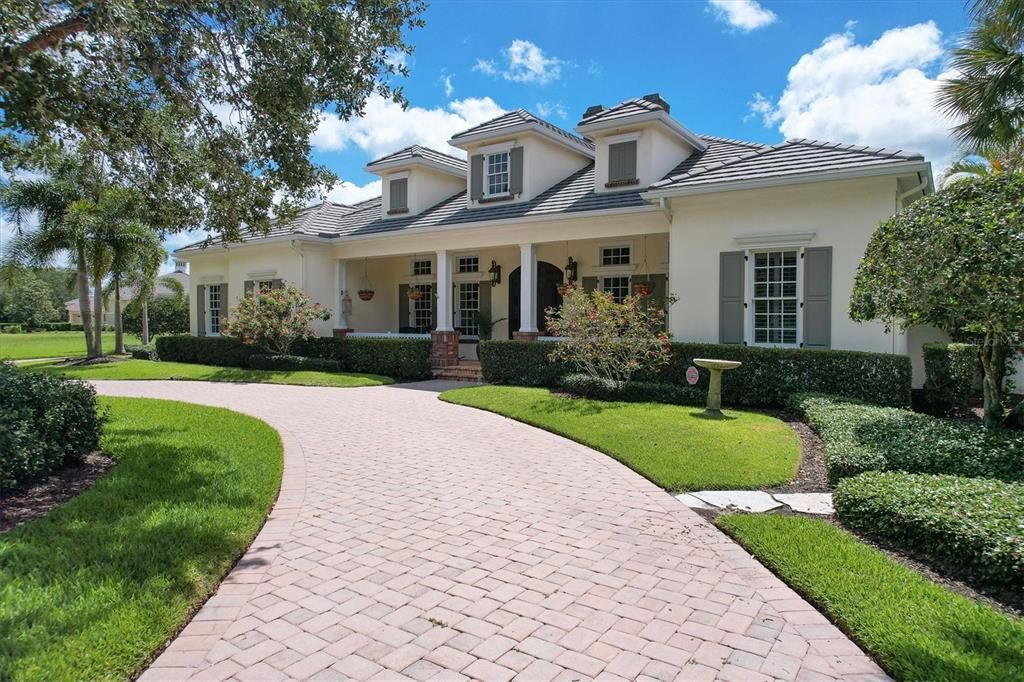 Recently Sold: $2,650,000 (3 beds, 3 baths, 4732 Square Feet)