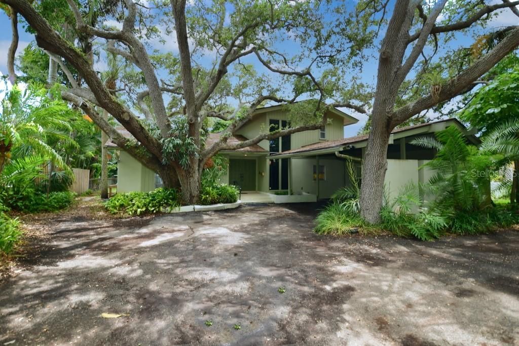 Recently Sold: $1,399,000 (4 beds, 3 baths, 3301 Square Feet)