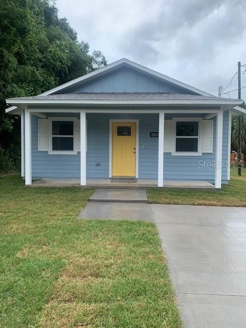 Recently Sold: $215,000 (3 beds, 2 baths, 1200 Square Feet)