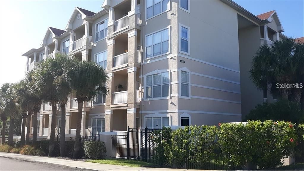 Recently Sold: $169,000 (1 beds, 1 baths, 660 Square Feet)