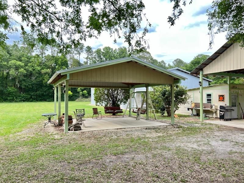 covered picnic patio