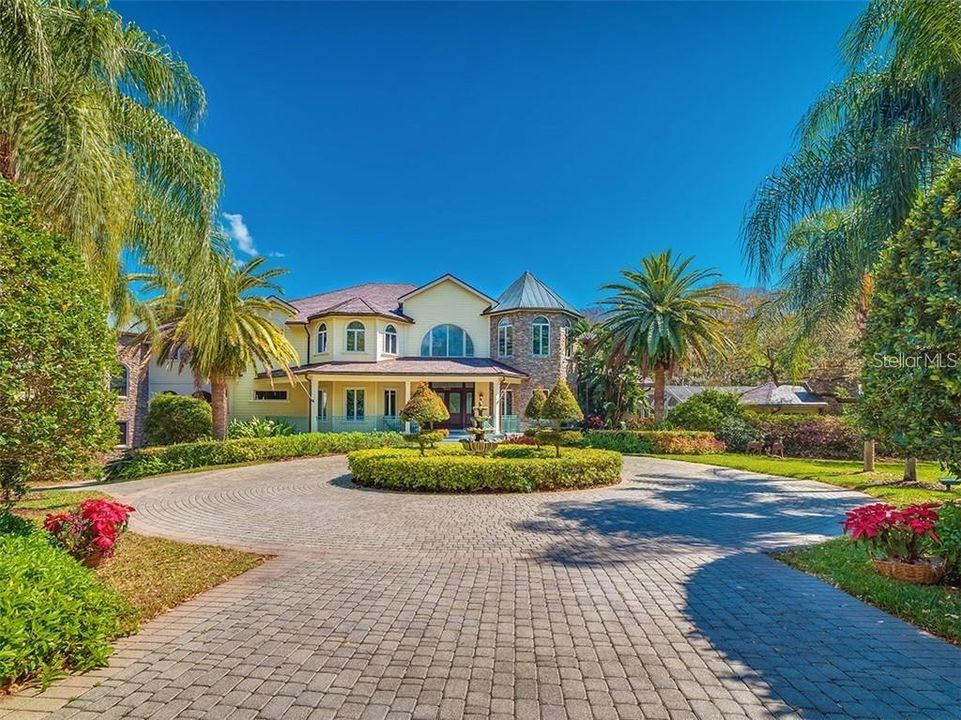 Recently Sold: $2,300,000 (5 beds, 6 baths, 10021 Square Feet)
