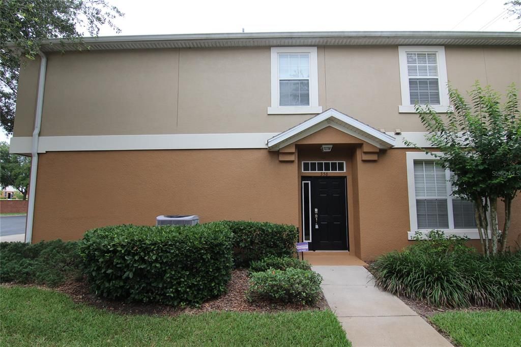 Recently Rented: $1,900 (2 beds, 2 baths, 1200 Square Feet)