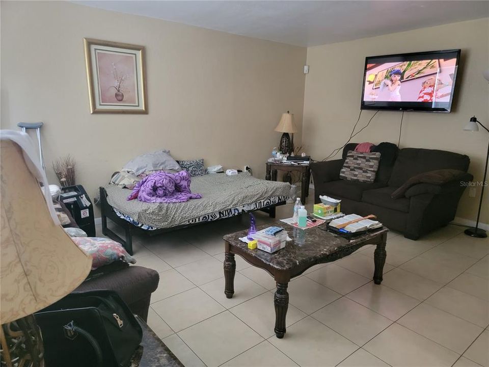 Vendido Recientemente: $140,000 (2 camas, 2 baños, 700 Pies cuadrados)