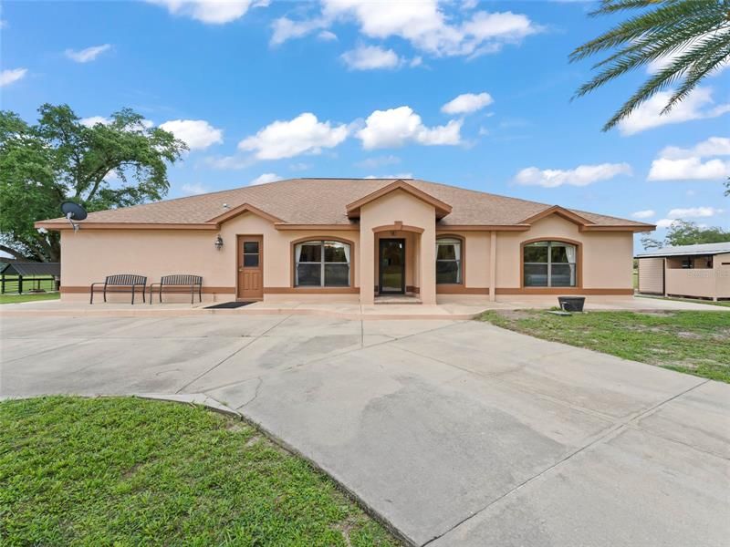 Recently Sold: $1,210,000 (3 beds, 2 baths, 2324 Square Feet)