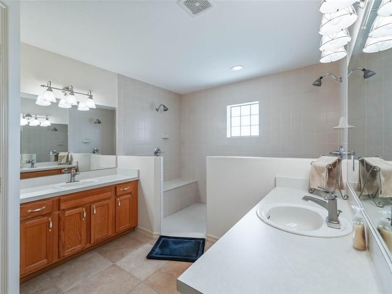 Recently Sold: $1,210,000 (3 beds, 2 baths, 2324 Square Feet)