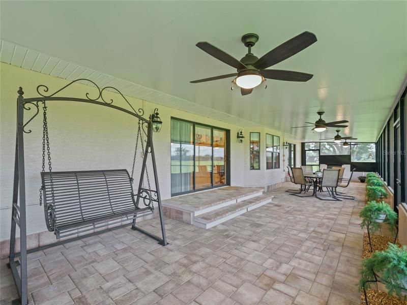 Recently Sold: $1,210,000 (3 beds, 2 baths, 2324 Square Feet)