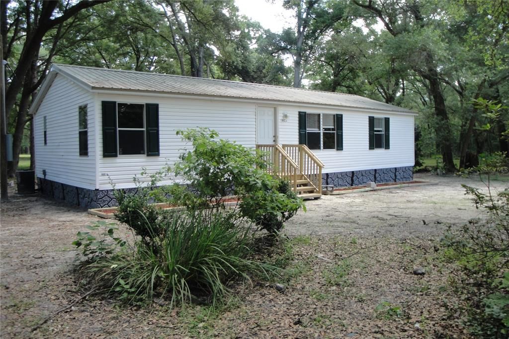 Recently Sold: $215,000 (3 beds, 2 baths, 1404 Square Feet)