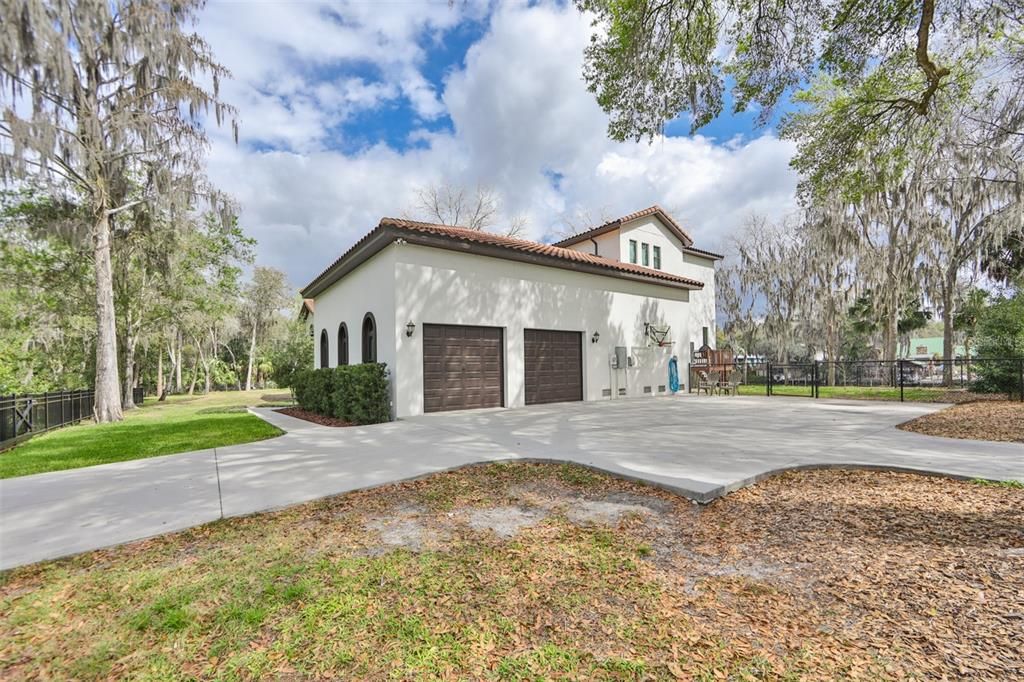 Recently Sold: $1,590,000 (5 beds, 4 baths, 3597 Square Feet)