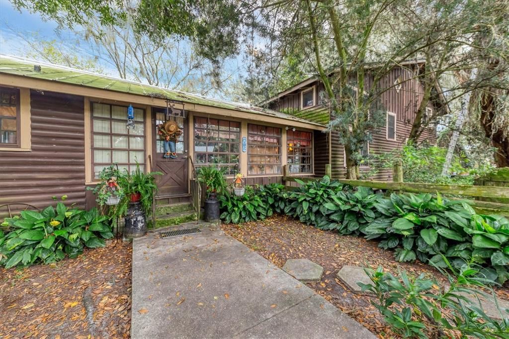 Recently Sold: $699,000 (2 beds, 2 baths, 3070 Square Feet)