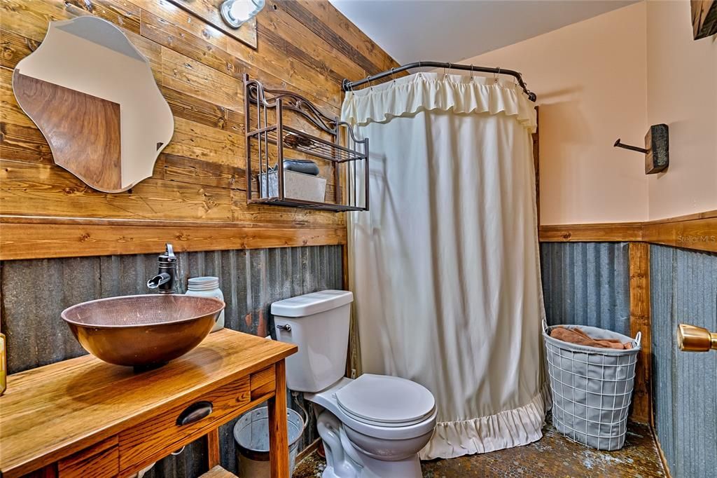 最近售出: $299,000 (3 贝兹, 2 浴室, 1910 平方英尺)