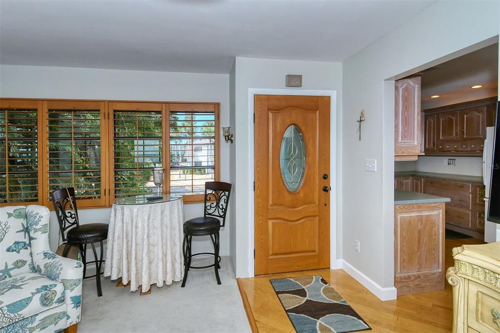 Recently Sold: $775,000 (2 beds, 2 baths, 1112 Square Feet)
