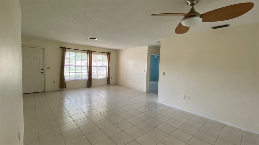 Recently Rented: $1,695 (2 beds, 2 baths, 1173 Square Feet)