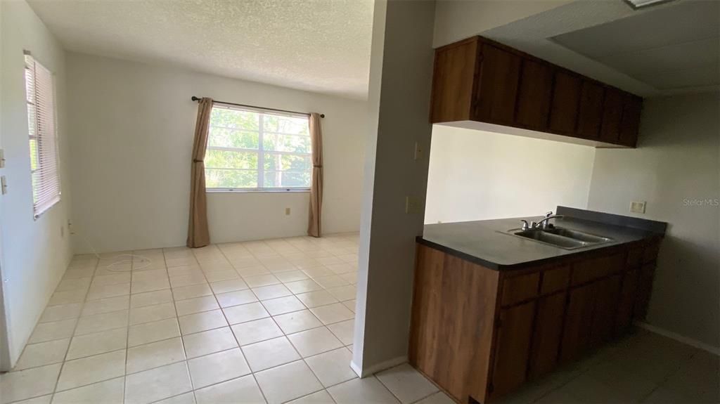 Recently Rented: $1,695 (2 beds, 2 baths, 1173 Square Feet)