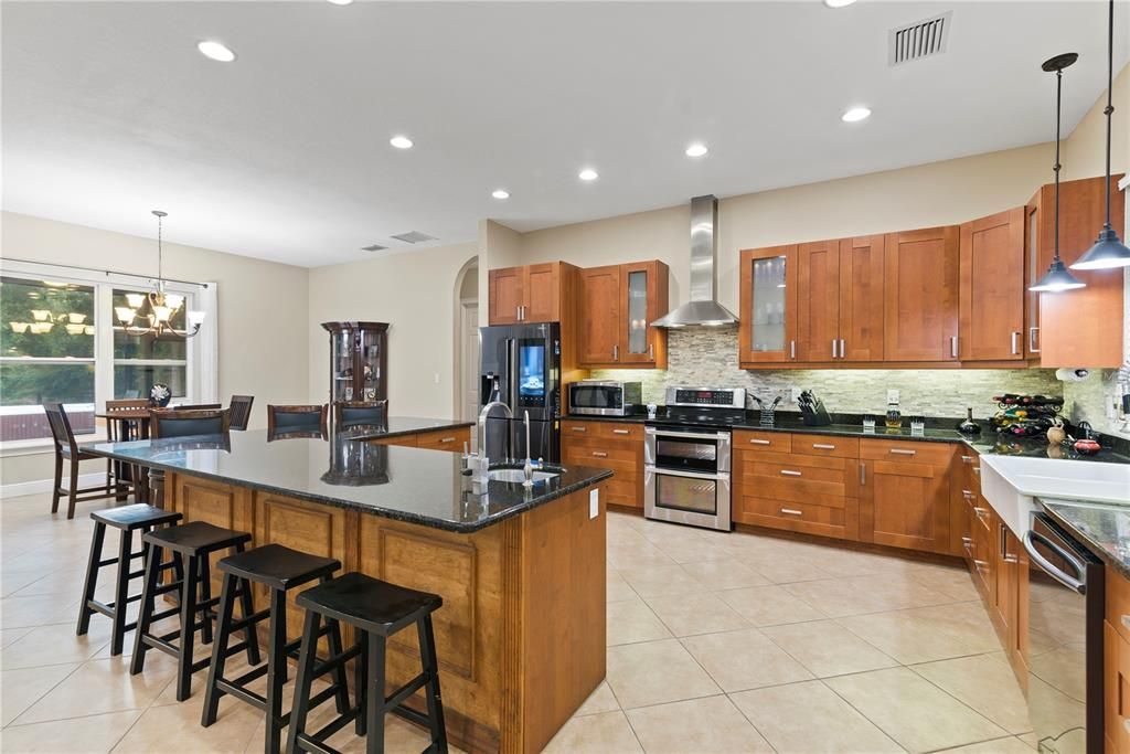 EXPANSIVE SHEF"S KITCHEN!