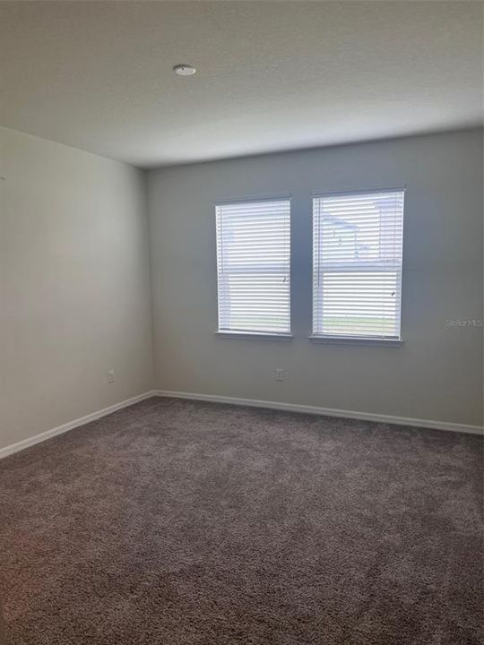 Recently Rented: $2,595 (3 beds, 2 baths, 1801 Square Feet)