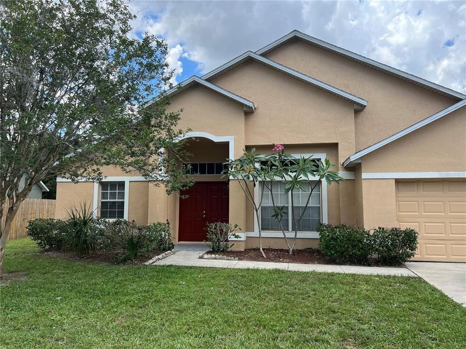 Recently Sold: $350,000 (4 beds, 2 baths, 1862 Square Feet)
